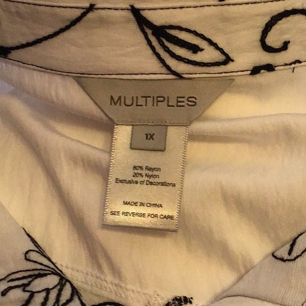 Multiples: Floral Black and White Women's Top - Picture 8 of 14